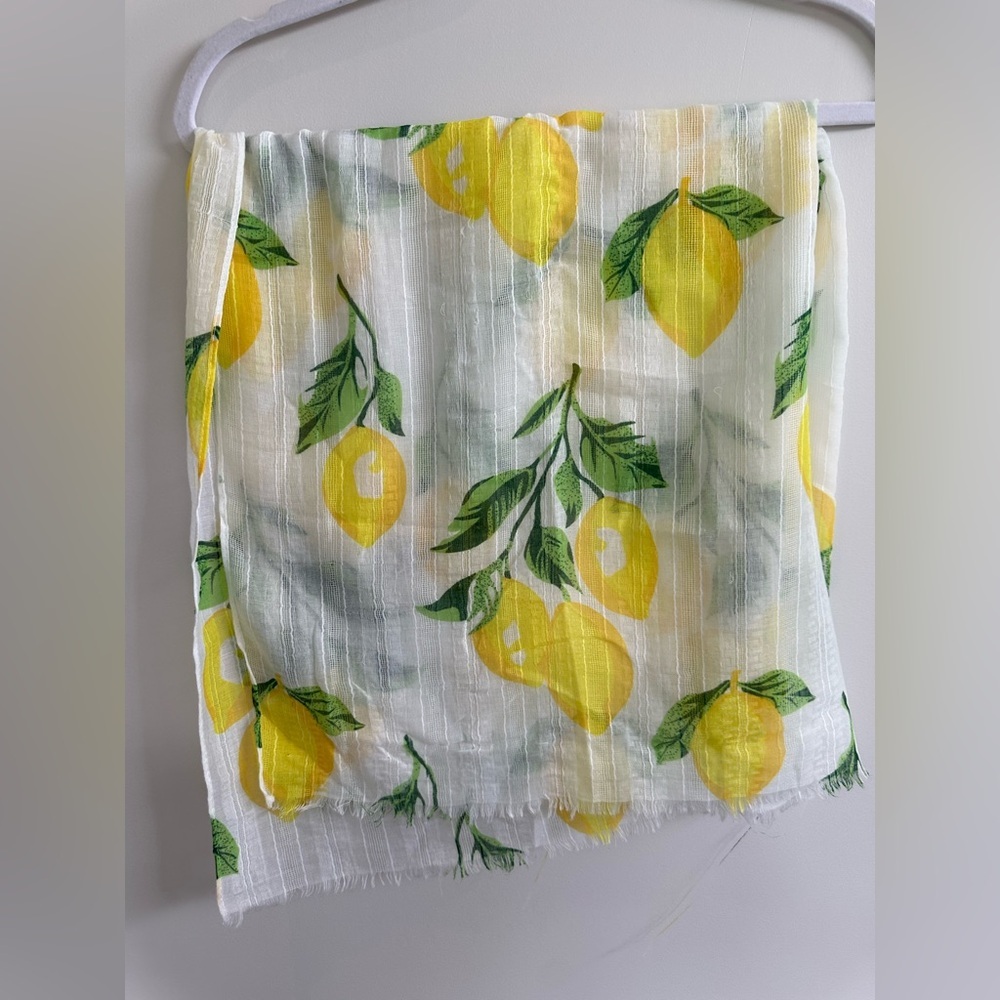 8/$20 Lemon Print Scarf